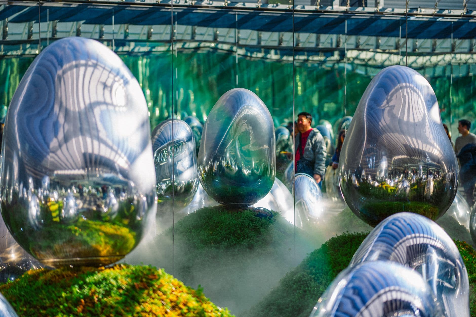 Una de las salas de agua de teamLab Planets, en Toyosu